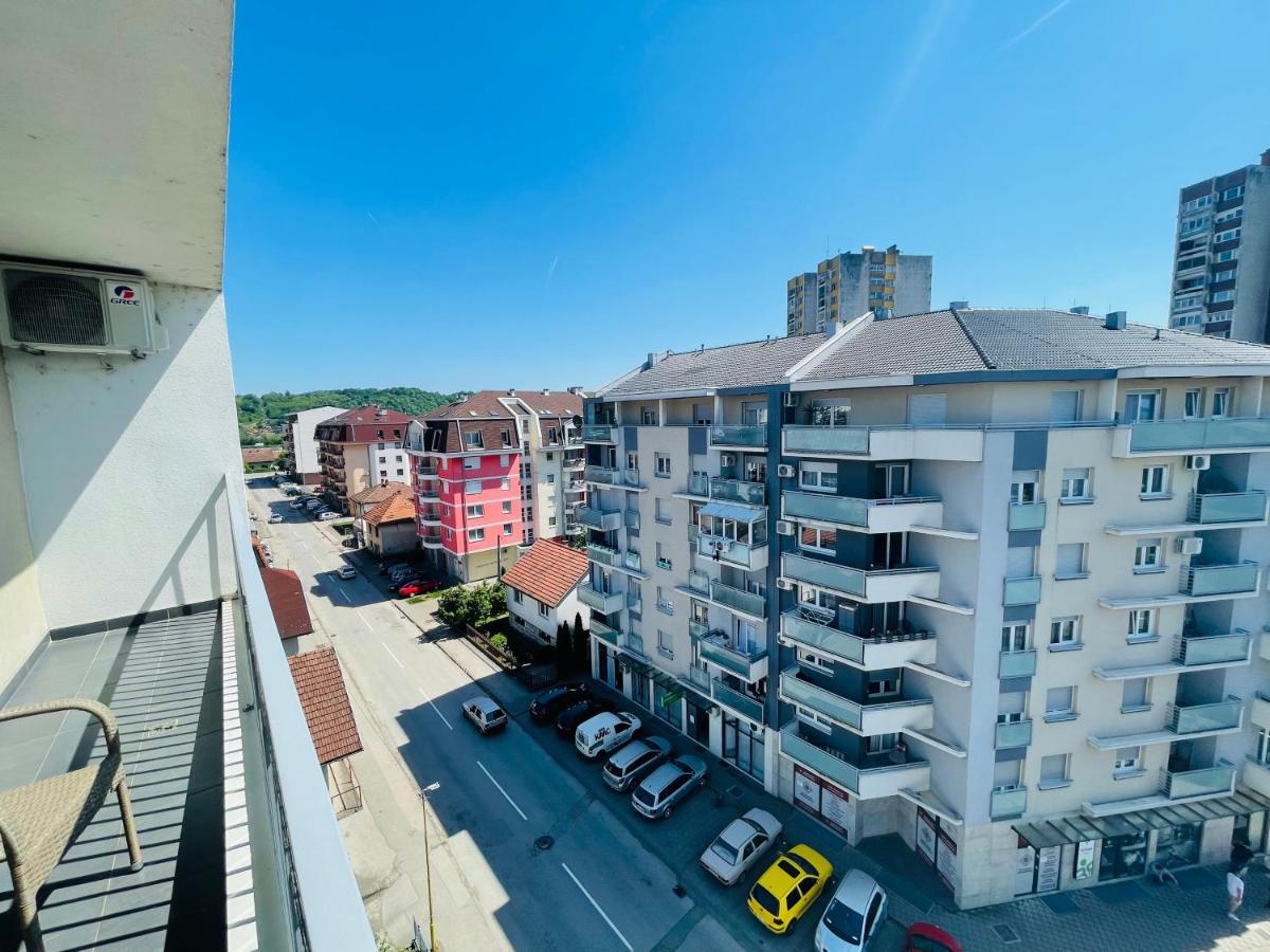 Apartman M&M Добой Екстериор снимка